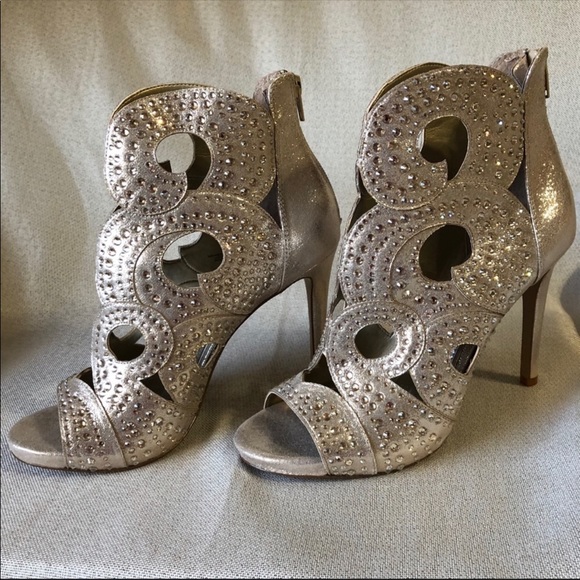 Gianni Bini Shoes - ⚡️Host Pick⚡️NIB Gianni Bini Merilee Tickled Gold